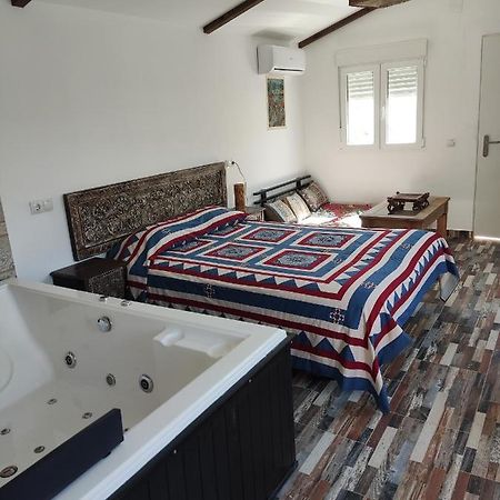 Villa Bali Con Jacuzzi Climatizado Y Piscina Climatizada Con Jacuzzi Чиклана-де-ла-Фронтера Экстерьер фото